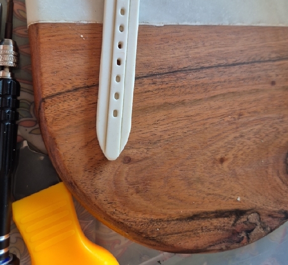 Penguin Design Watch with Rhinestones - Picture 5 of 8